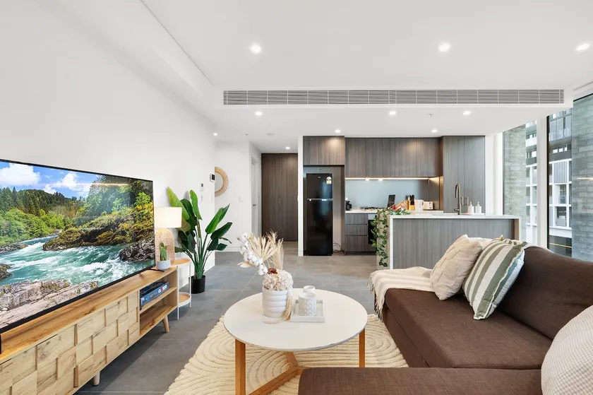 Gorgeous & Spacious 2BR Apt + Parking Pool & Gym - Image 1