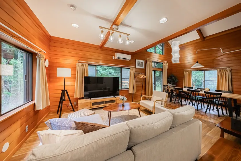 [Hakone] 15-minute drive to Owakudani | Private house surrounded by quiet nature | Accommodates up to 12 people | With outdoor terrace - Image 1
