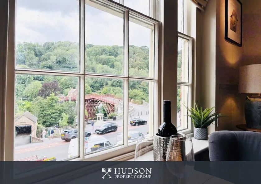 Central Ironbridge Apartment - Image 1