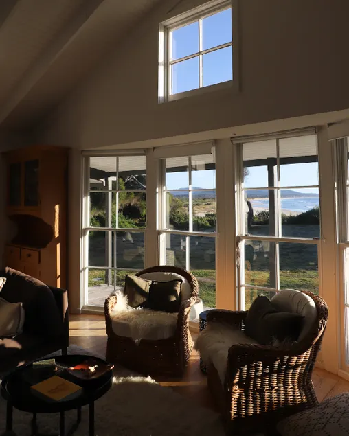 White Shell Cottage - Woodfire & Beachfront - Image 1