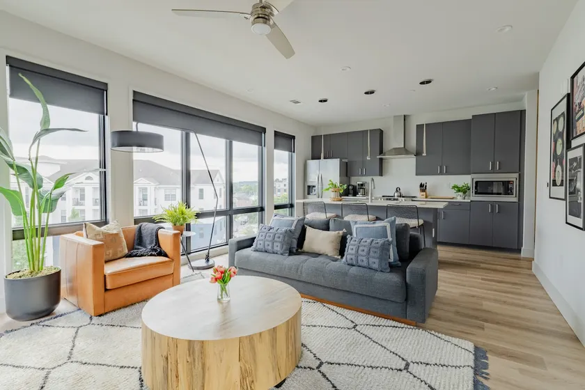 Omnia - Modern Luxe unit at The Odyssey! - Image 1