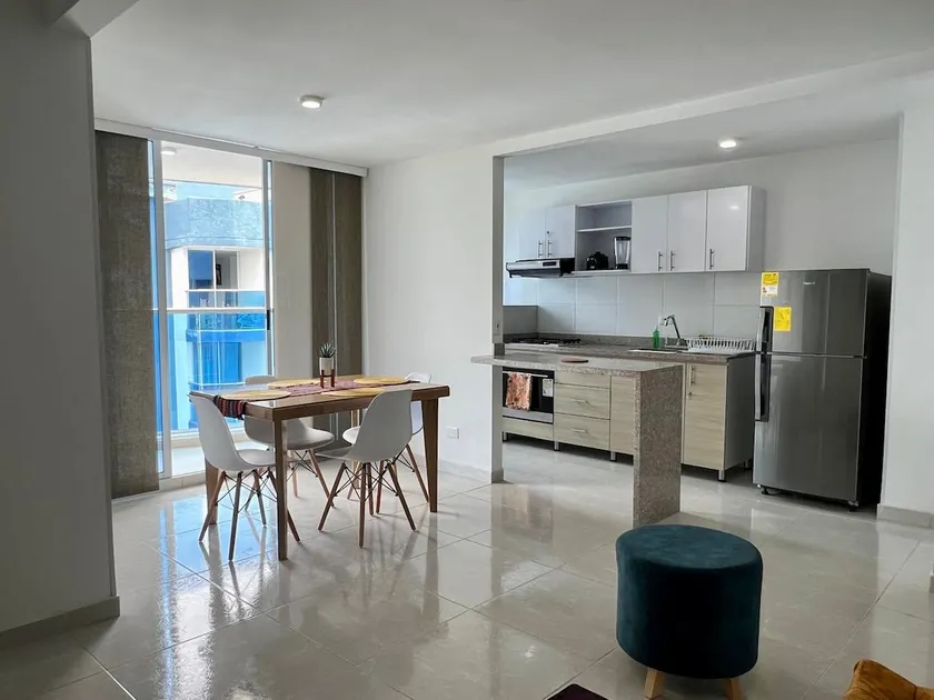 New on 18th Floor, Pool, Strategic Location - Image 1