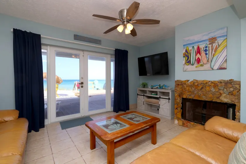 Blue View Paradise North Oceanfront 3 bed, 3 bath - Image 1