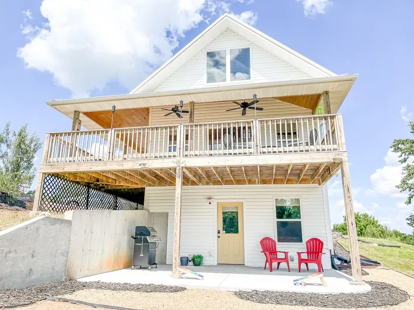 Tranquility Heights: Deck, Grill, Darts, MovieSpot - Image 1