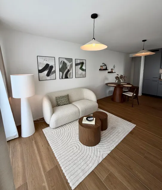 New design apartment and lake view - Image 1