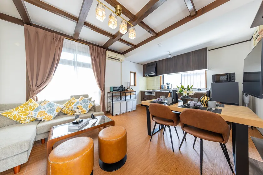 20 minutes from Shinjuku (train) Free pick up from airport for 10 nights or more (up to 5 people) - Image 1