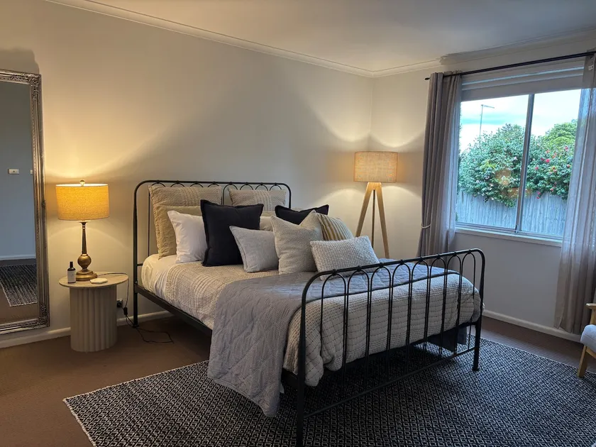 100m Highton Village - Peaceful 2 Bedroom - Image 1