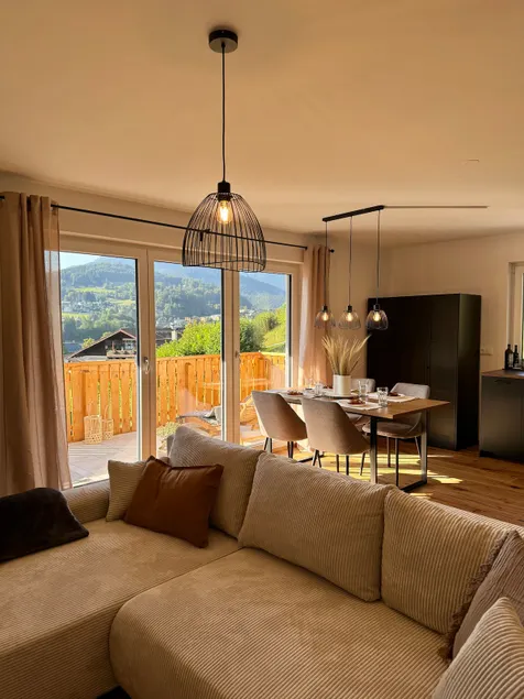 NEW, Mountain panorama, Great location, parking - Image 1