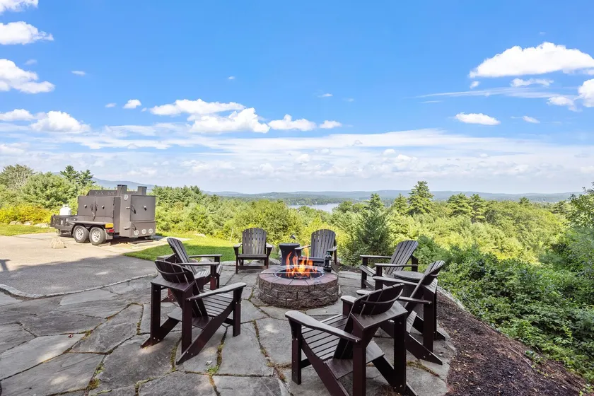 Lakeside Luxury Retreat with Winnipesaukee Views - Image 1