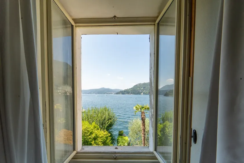 Vintage Home in the hamlet with lake view - Image 1