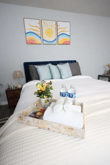Private Studio|2-Queen Beds+ Free Parking+Kitchen - Image 1
