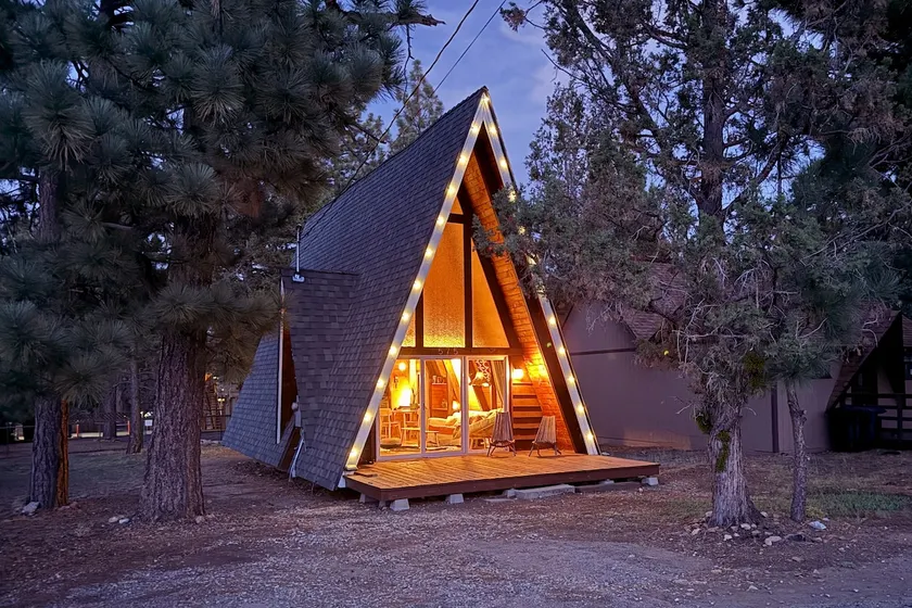 The Capricorn Cabin - Image 1