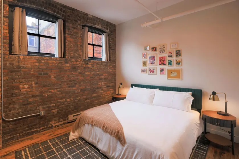 Luxury Loft - Best Downtown Location - Image 1