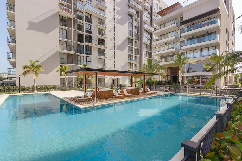Dream APT Pool+Sun+Beach+Jacuzzi+Gym 4 - Image 1