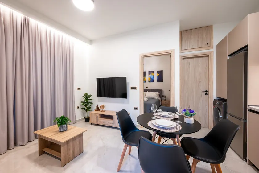Corner Apartment - Image 1