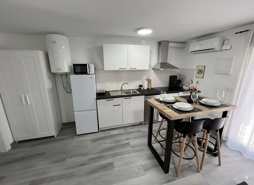 El Savio Upper Floor Apartment - Image 1