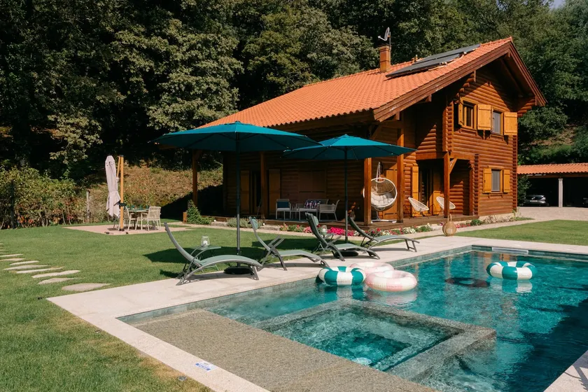 Gerês Nature House Piscina Privada Aquecida 8 Pessoas - Image 1