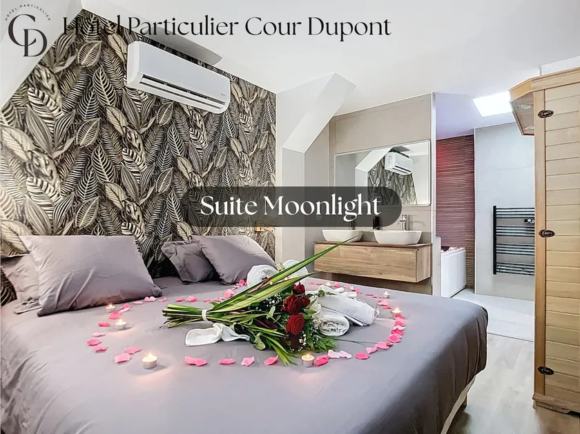 Love Room Suite with private Jacuzzi + sauna - Image 1