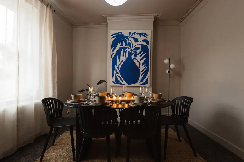 Luxury 3 Bed Home Near Peak District with Cinema Room - Image 1