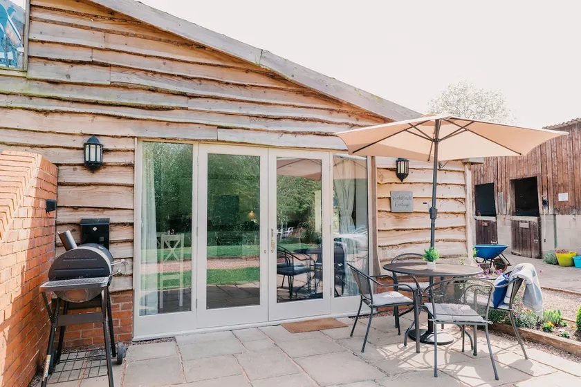 Elmbridge Farm Goldfinch Lodge - Image 1