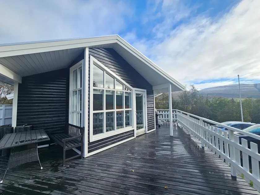 LL Properties - North Forest Retreat - Image 1