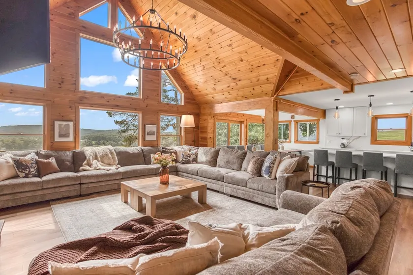 8BR Water View - Hot Tub 6 acres - Image 1