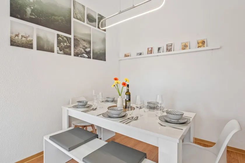 Waldegg | 5 Beds | Garage | Near Audi & Campus - Image 1