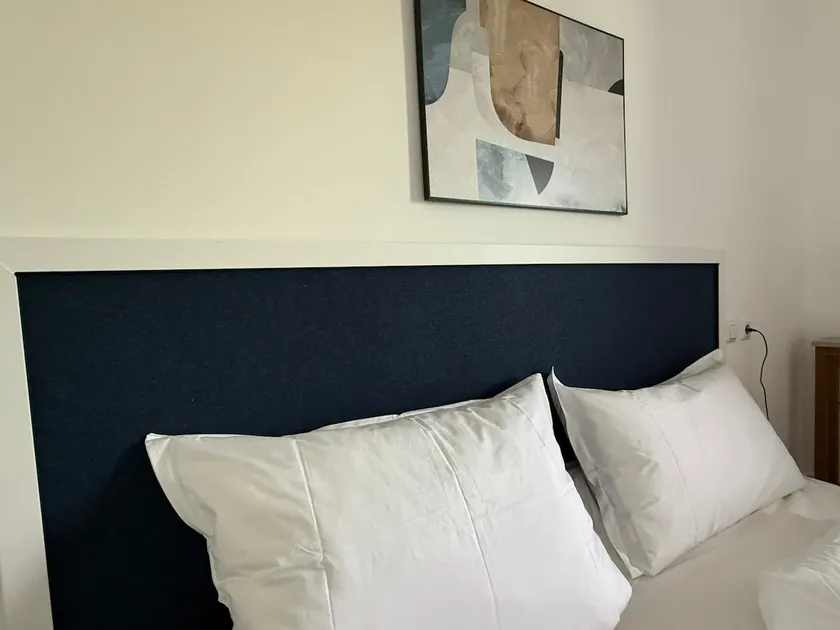 3 people apartment upscale furnishings - Image 1