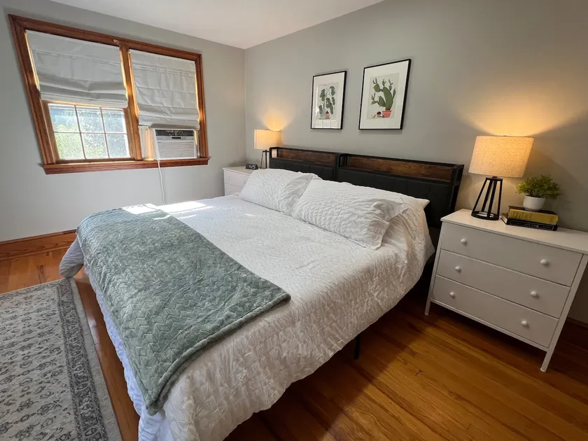 Brick House Apartment - Image 1