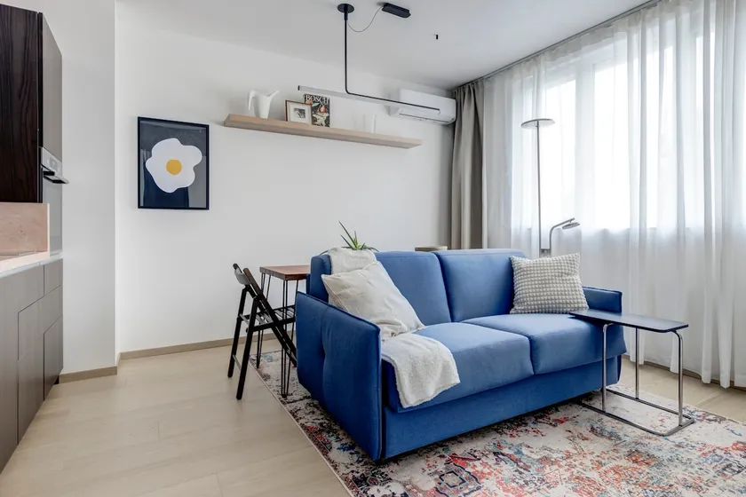 Splendid 1BDMApartment Near Shopping Mall & Metro - Image 1