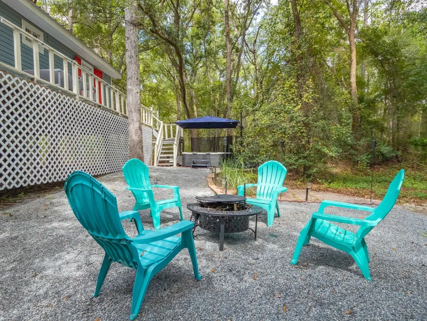 Satilla Woods Cabin & Hot Tub - Image 1