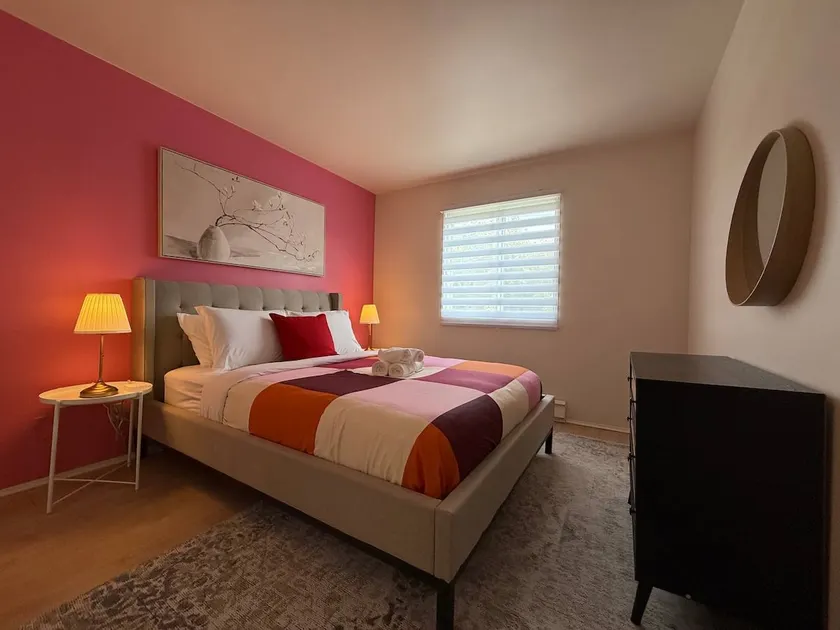Comfy 2BR Pierrefonds Apt with included parking - Image 1