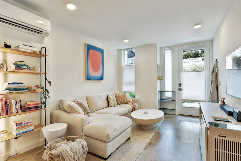 Walk to Everything! Capitol Hill Townhome w/ Views - Image 1