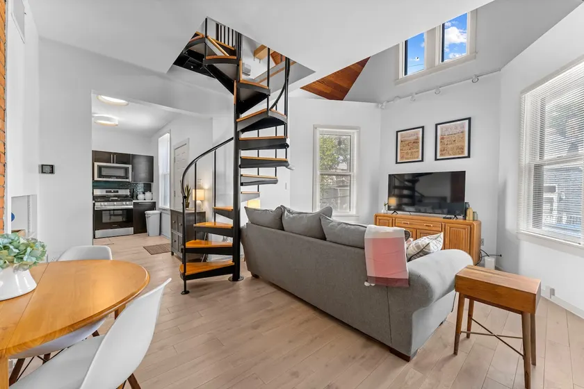 #50 Cozy Home in the heart of Shadyside - Image 1