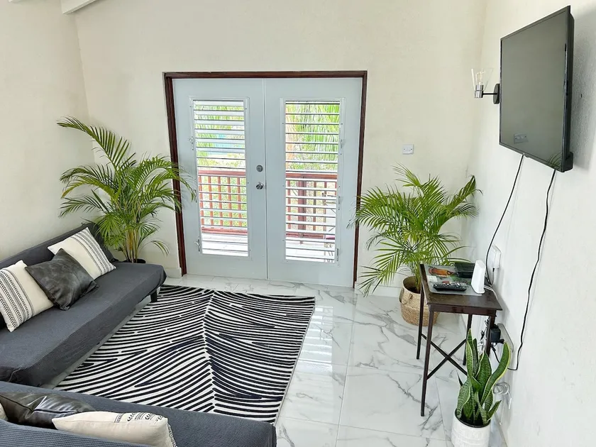 2-Min Walk to Beach + Seaview - Image 1