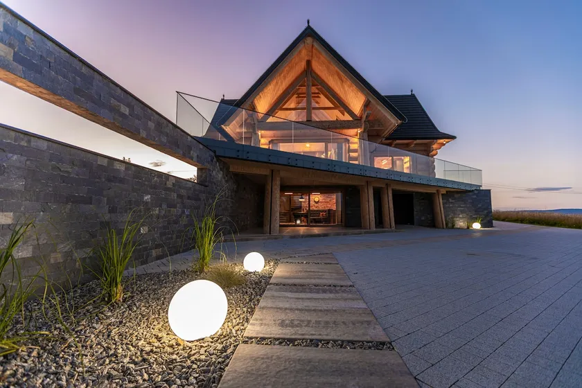 Grand Chalet - Image 1