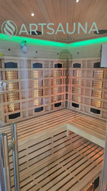 City view + infrared sauna + up to 6 people - Image 1