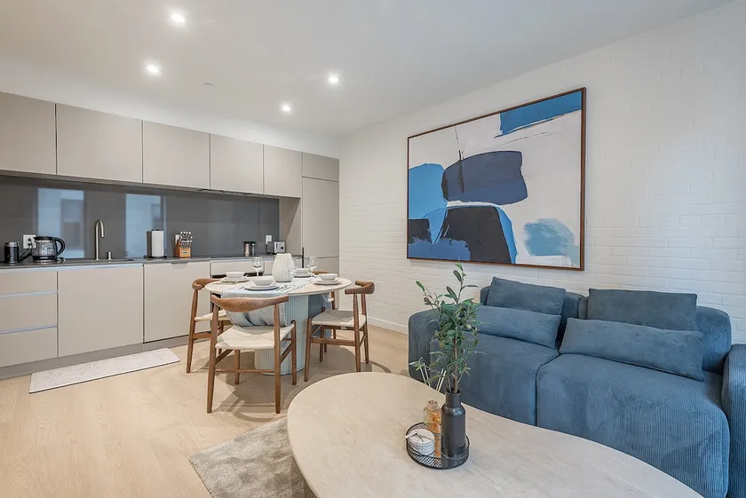 Bright & Modern 2BR | Golden Square Mile - Image 1