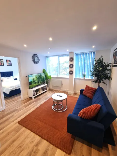 Luxuriously Cosy 1 Bed Flat at Trinity Point Gravesend, Suitable for Long Stay and Short Stay - Image 1