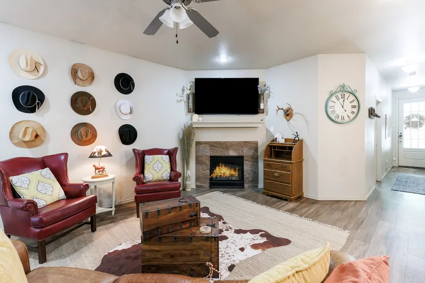 Desert Cowboy | Cozy Modern Escape | Close to Tech - Image 1