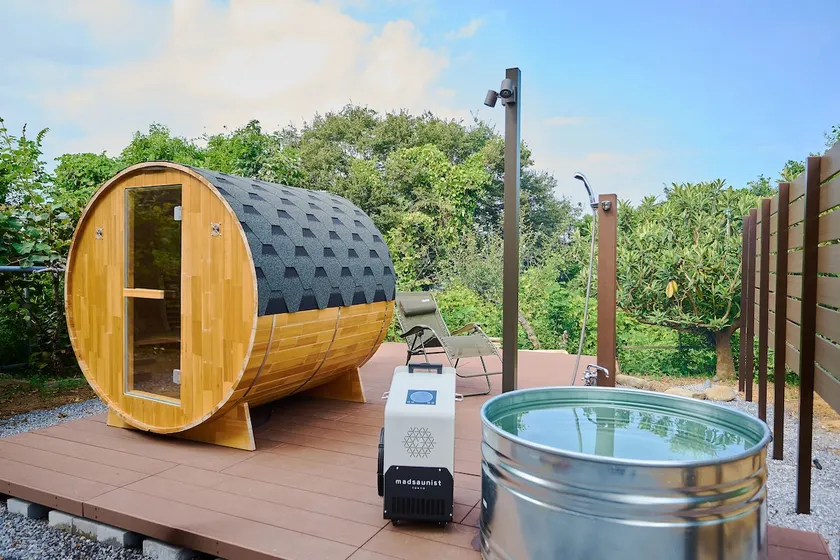 Private Sauna, BBQ & Pizza Oven in Secluded House - Image 1