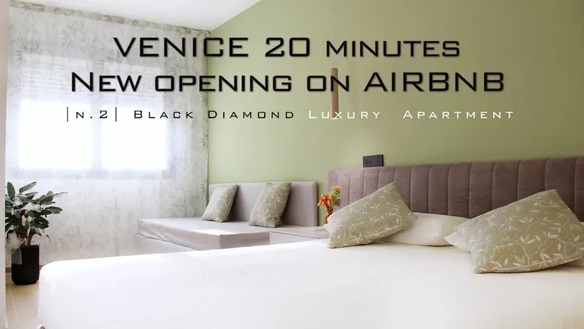 Venice 20 min - n3 Black Dyamond Luxury Apartment - Image 1