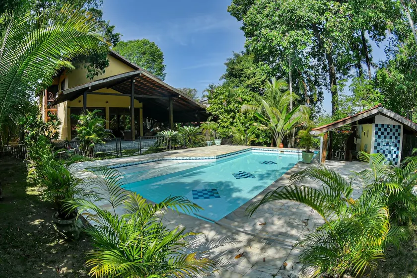 Retreat in Manaus - Pool and Balcony - Image 1
