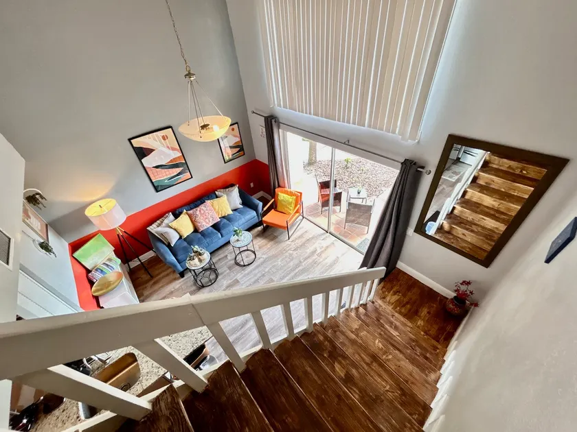 2 Floors Vila-Sunsets OnThe Lake-Amazing Location - Image 1