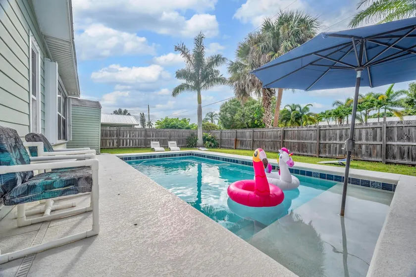 Coastal Oasis Getaway with Pool - Image 1
