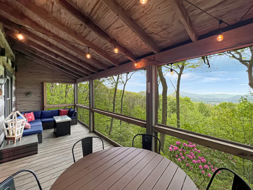 Sky Retreat Cabin-West Jefferson - Image 1