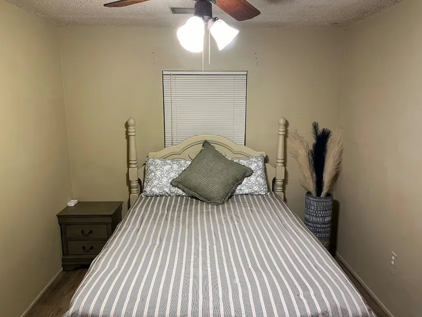 Orlando Small Budget Minded Clean Private Eff. Apt - Image 1