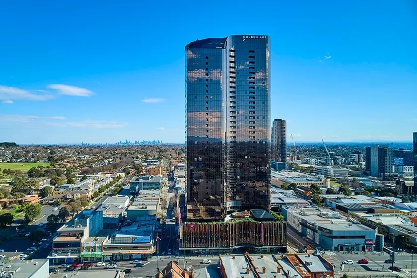 Highrise Luxury Penthouse City/Ocean/Mountain View - Image 1