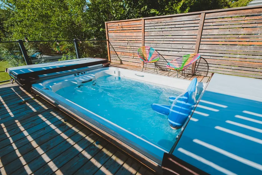 The Lakeside Landing - Swim Spa - Lake Access - Image 1