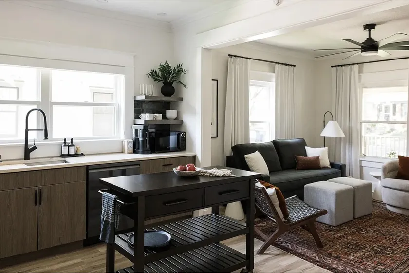 Modern 3BR Near Drake + Downtown | Spacious & Cozy - Image 1